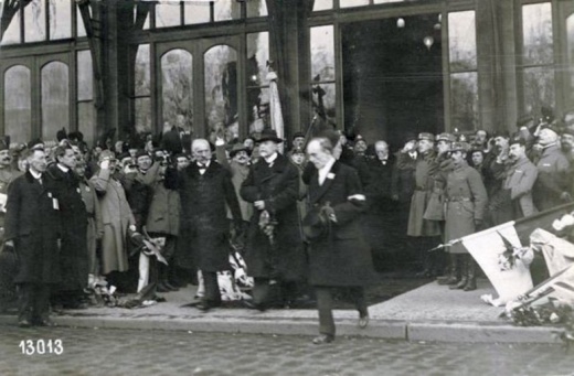Návrh predlohy TGM 1920 alebo príbeh známky a vavrínovej vetvičky Návrh predlohy TGM 1920 alebo príbeh známky a vavrínovej vetvičky